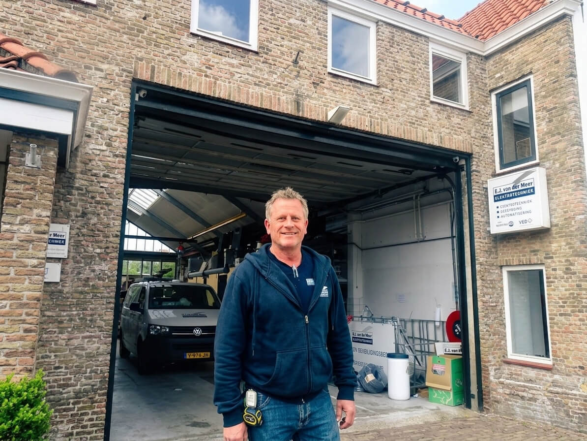 eric-van-der-meer-elektrotechniek-maasland Eric van der Meer, erkend installateur en inspecteur, in Maasland